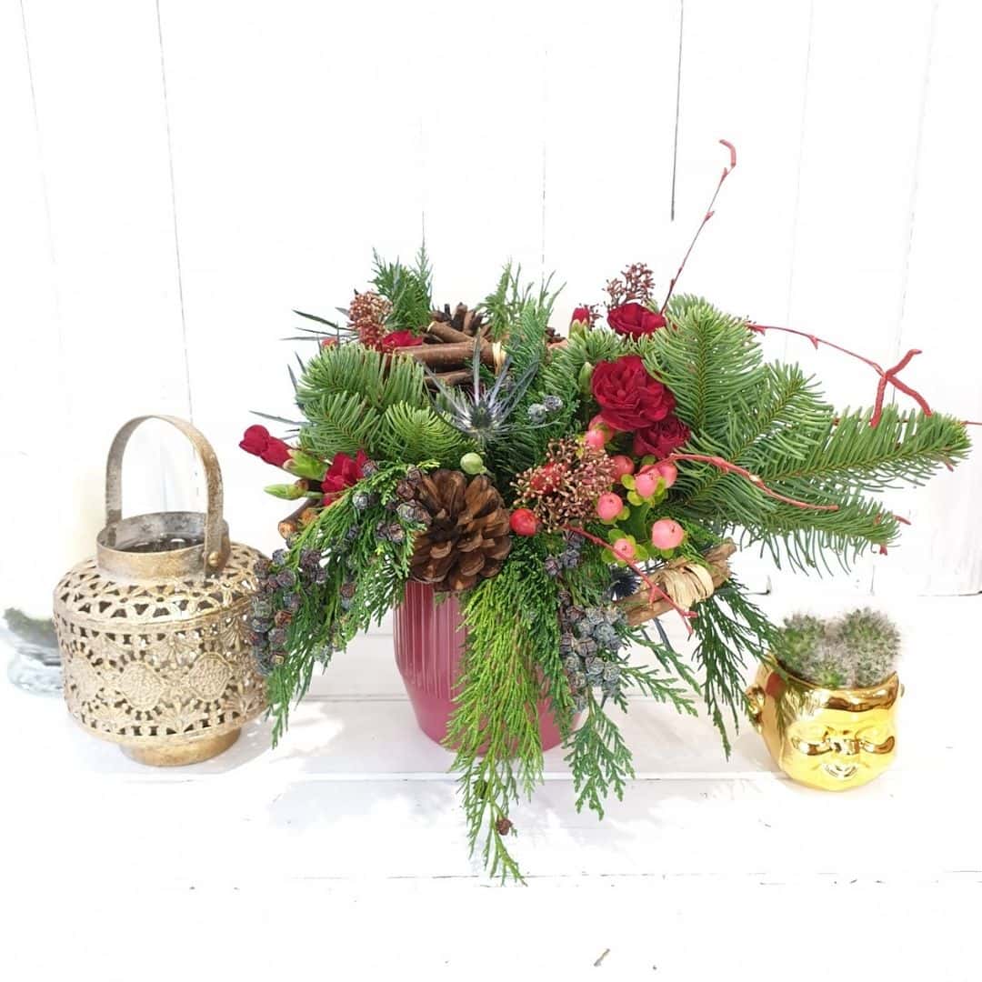 Christmas Table Arrangement